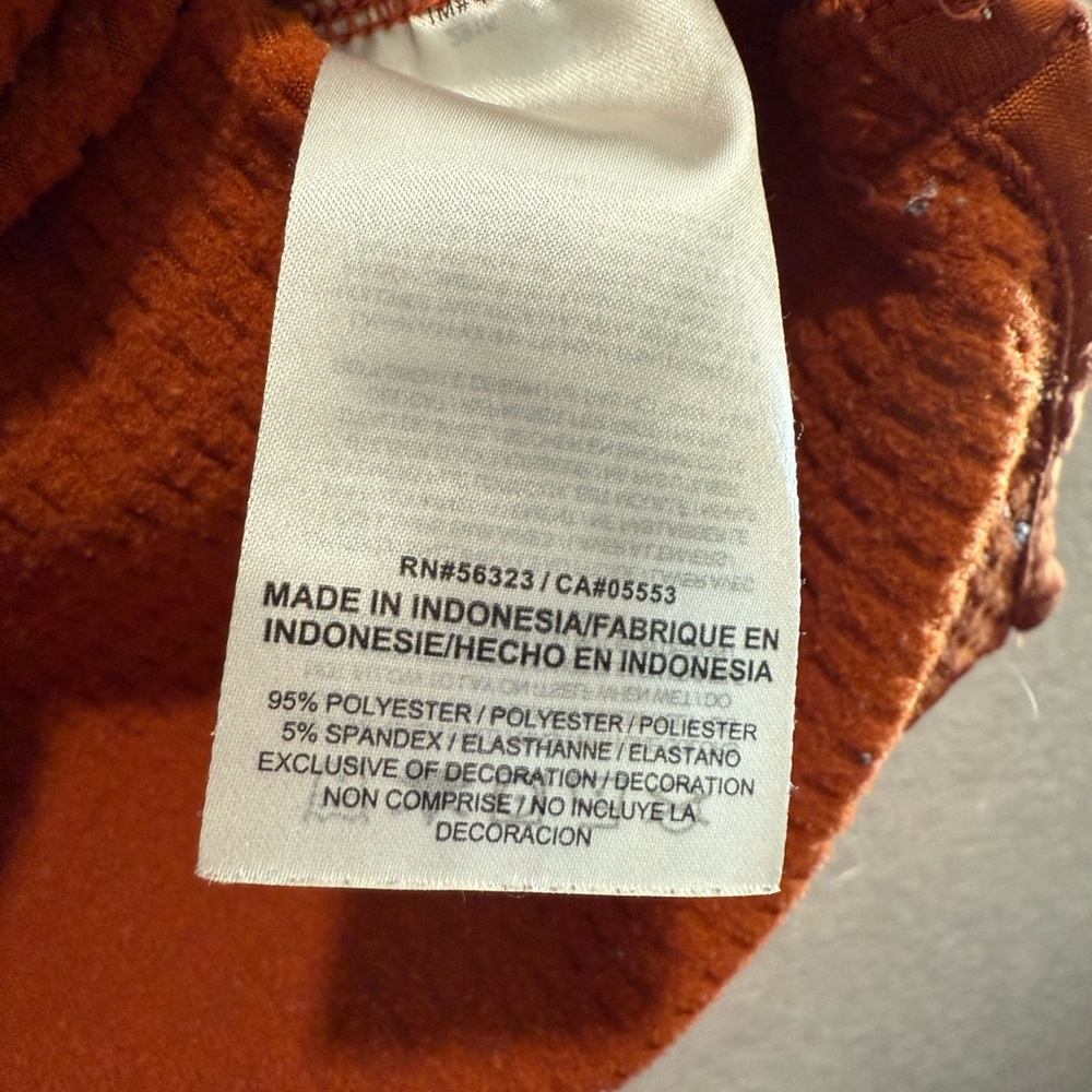 Nike Men's Burnt Orange DriFit Sweatshirt - Picture 3 of 4